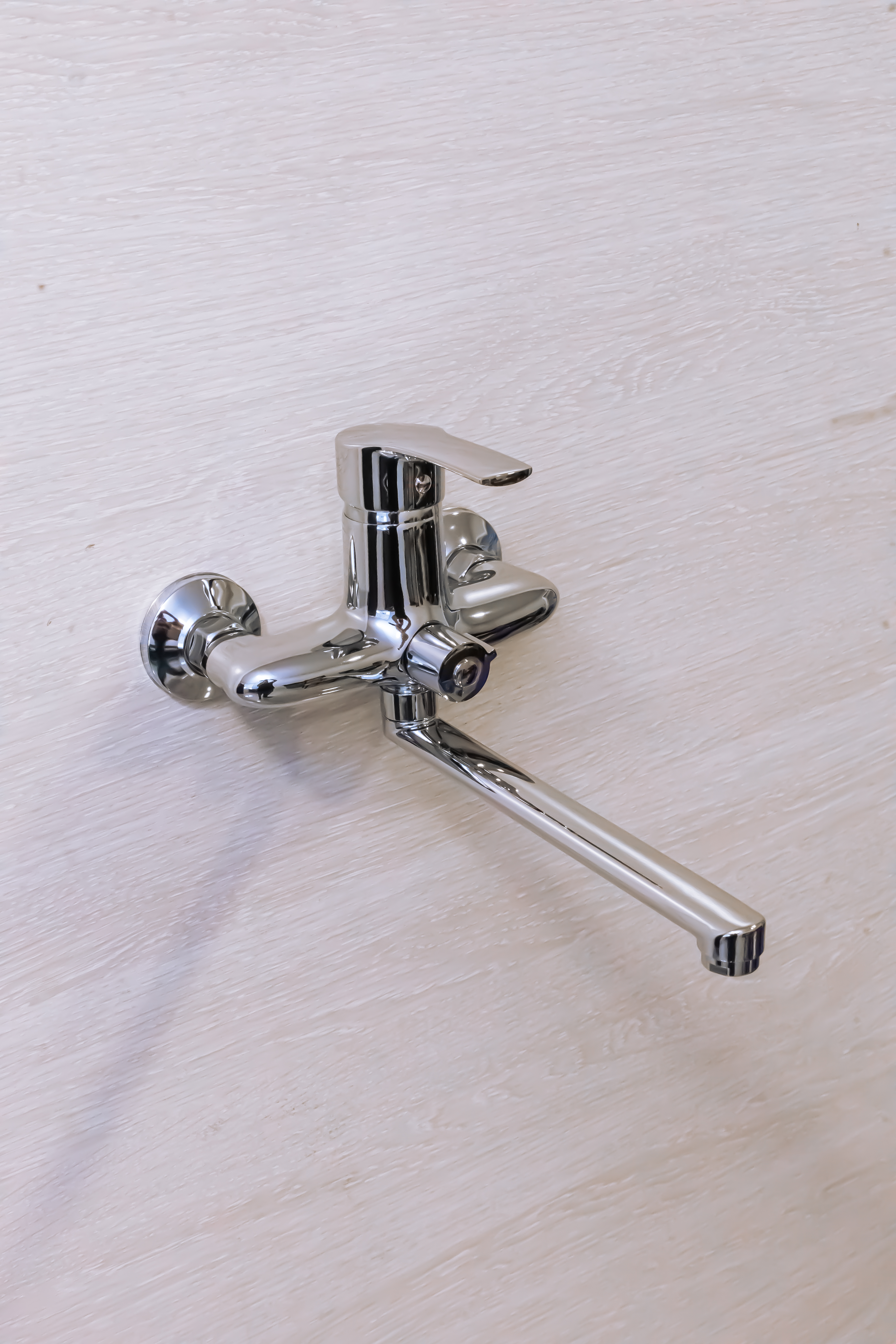 Duş simesiteli uzun lülək