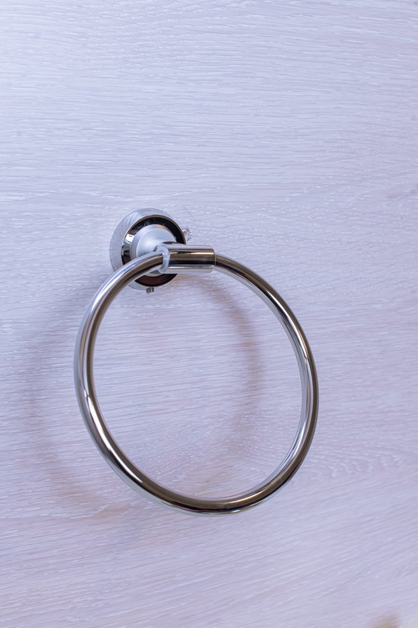 Oval dəsmal asılan