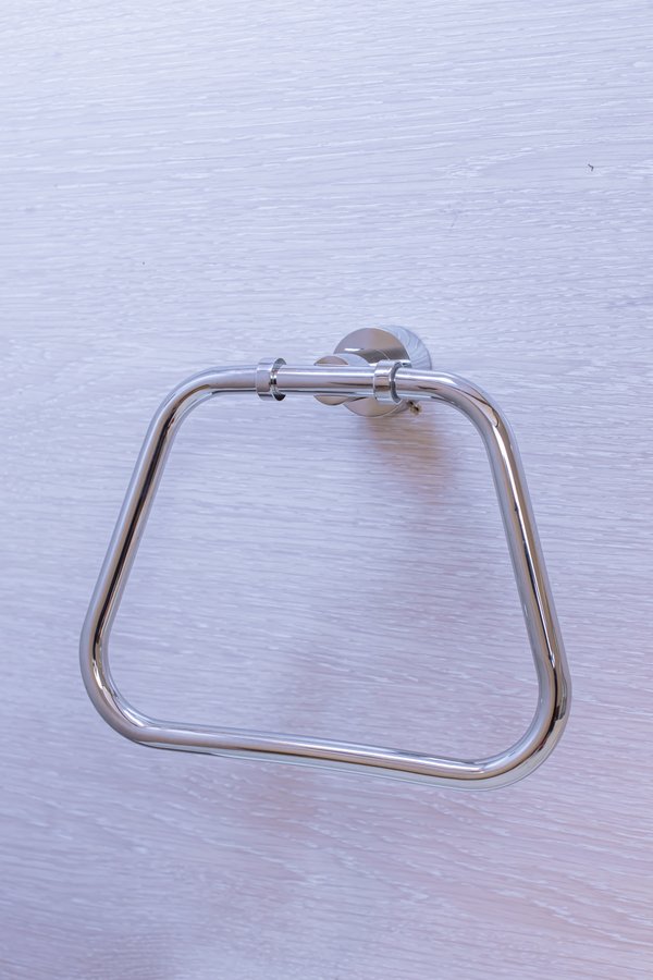 Oval dəsmal asılan
