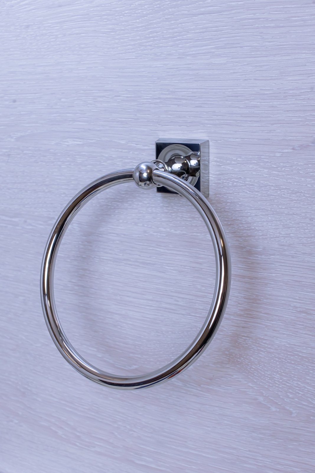 Oval dəsmal asılan