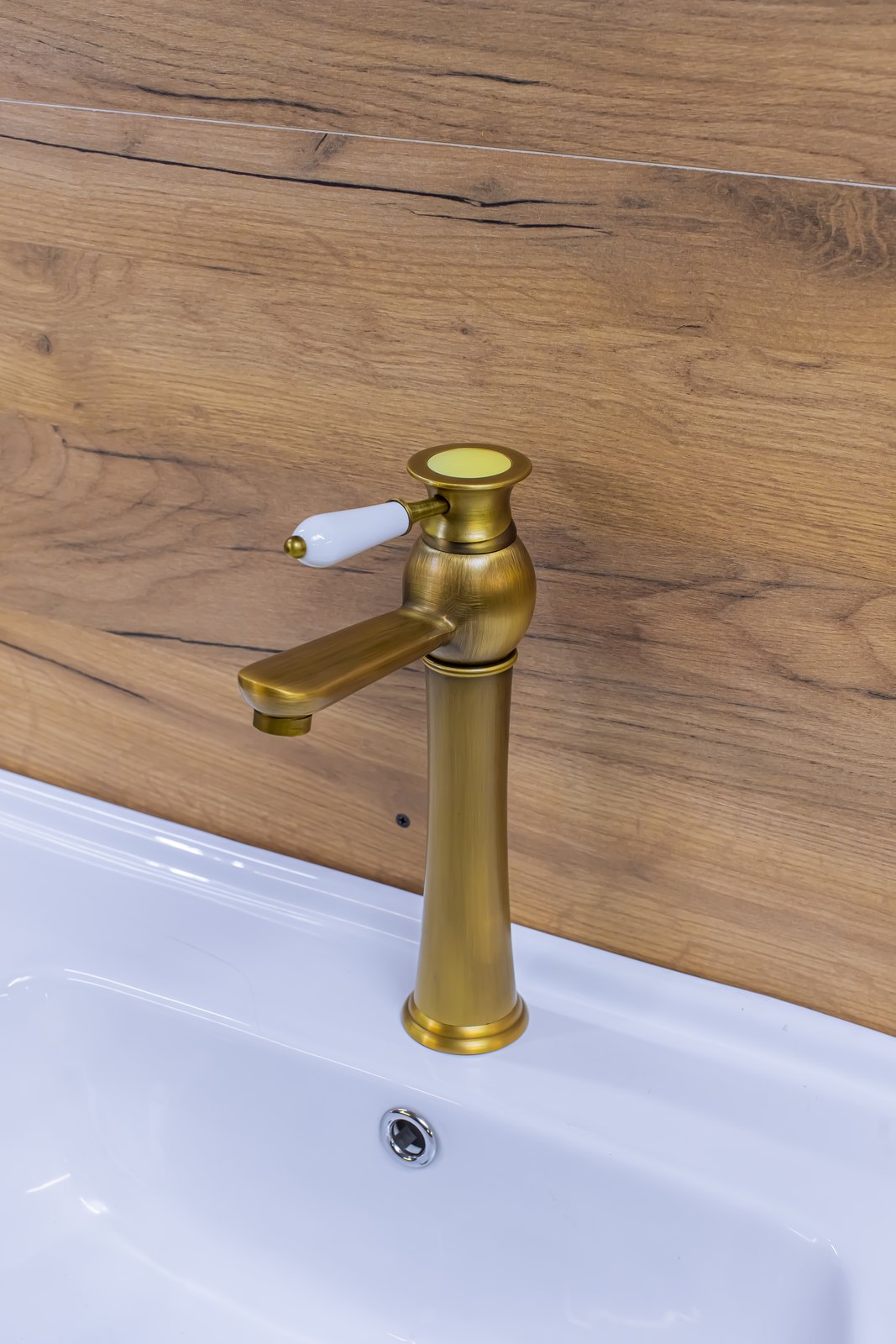 Lavabo simesiteli (hündür)